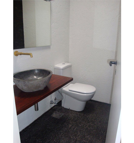 Fileto de mármore preto cuba seixo rolado